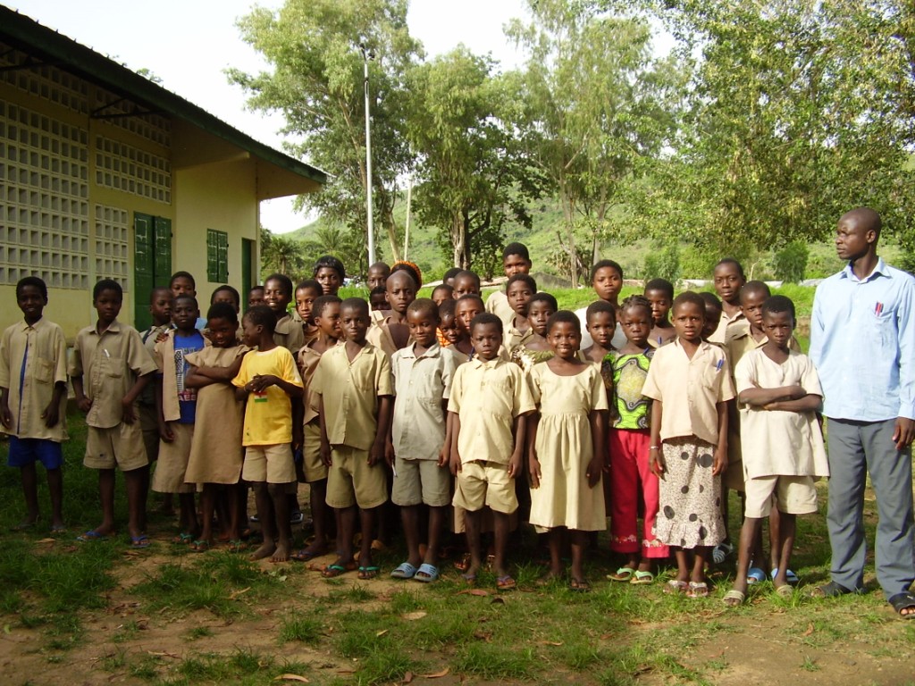 les enfants de CM2 à l'école de Tchitchao